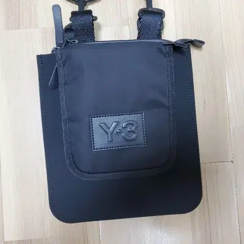 Y-3 Reporter messenger bag