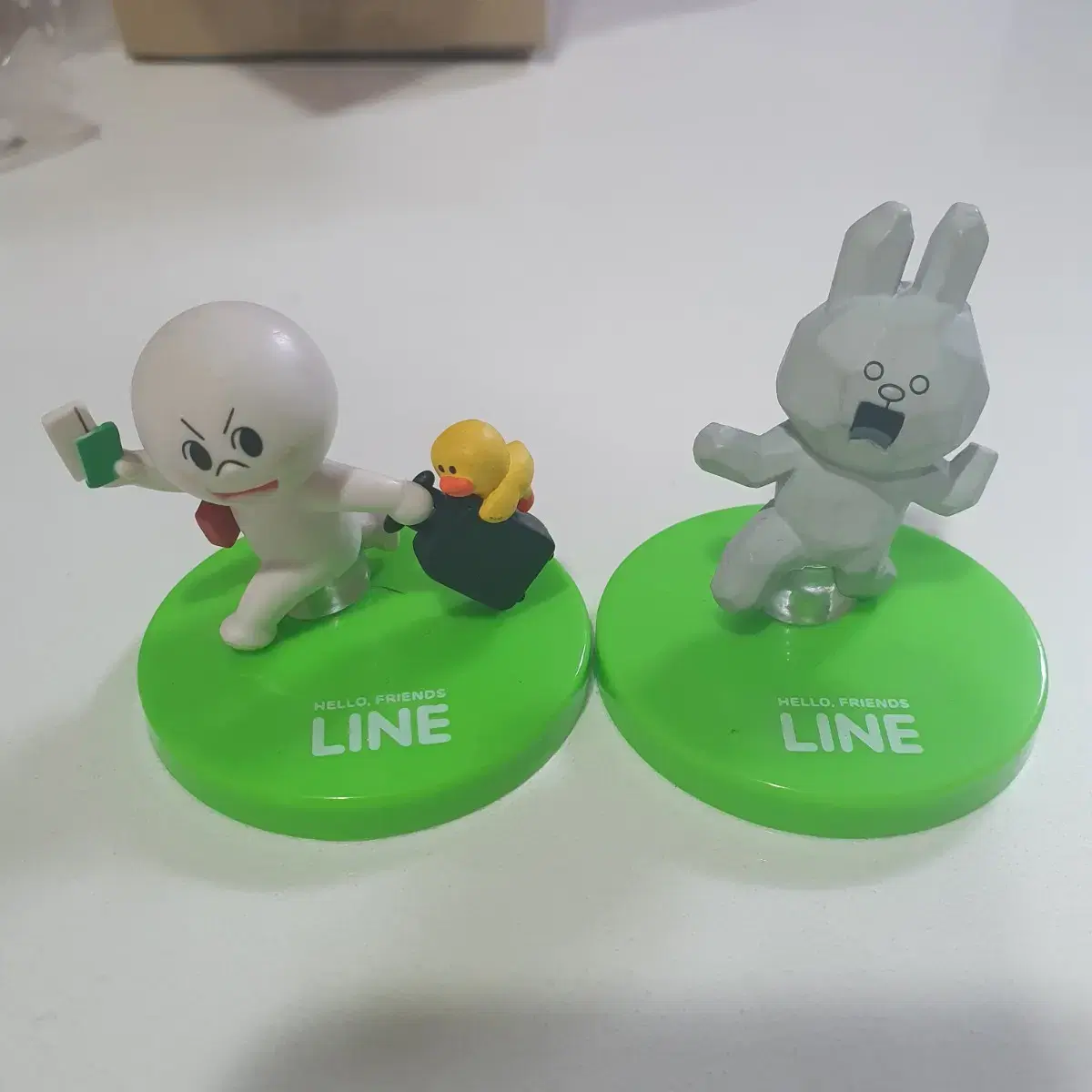 라인프렌즈 line friends 코니 한정판 피규어 2개