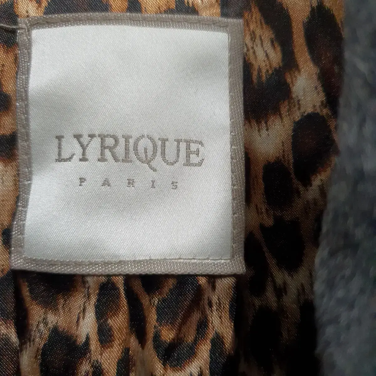 LYRIQUE 코트 55  카104