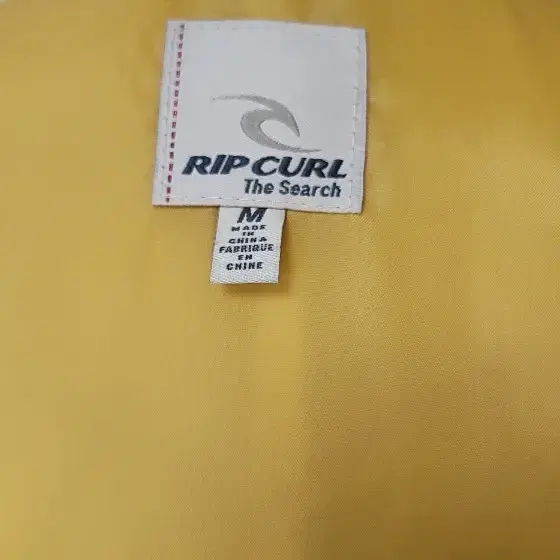 캐나다 브랜드 RIP CURL 경량패딩 M