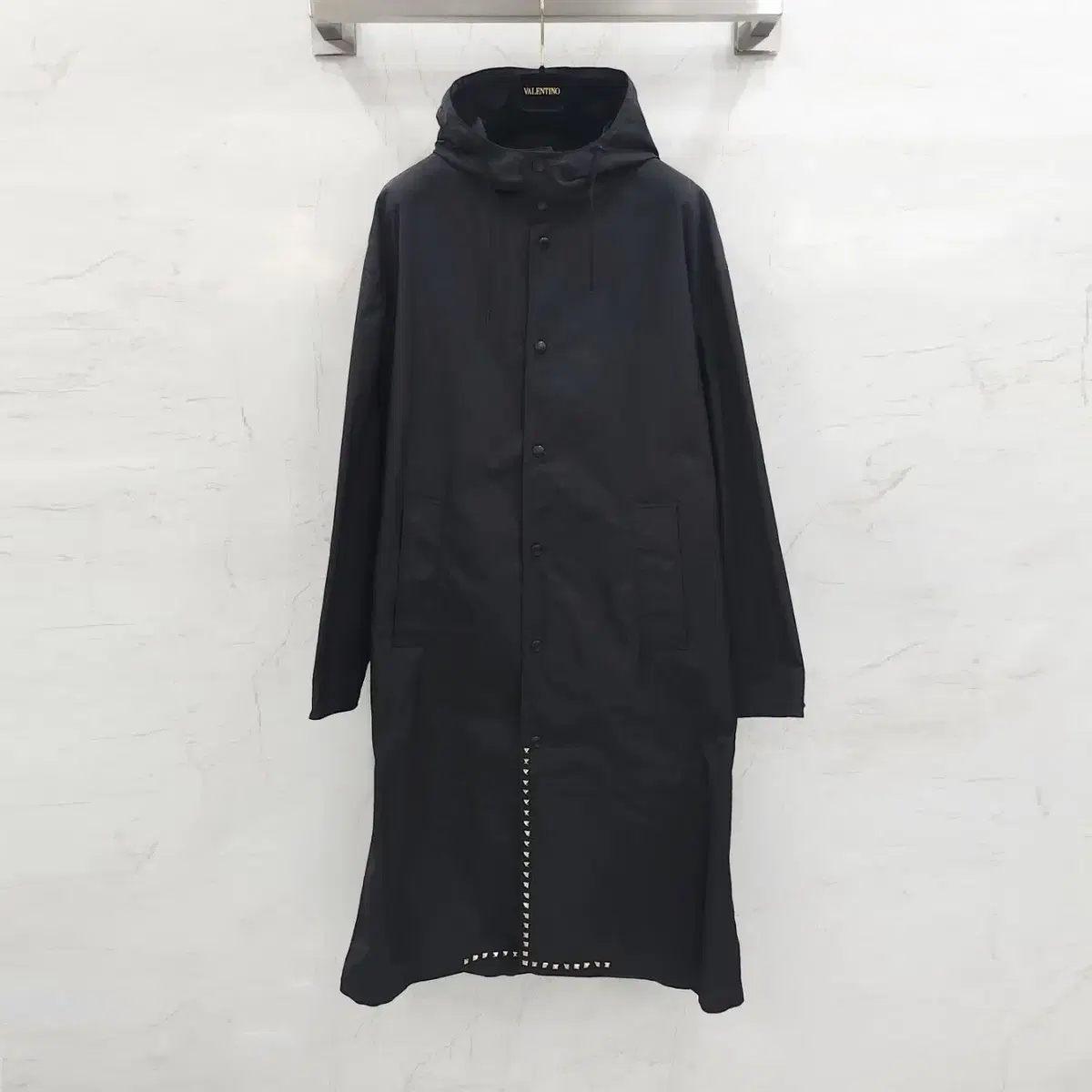 50 / Valentino Black Untitled Rockstud Hooded Long Coat