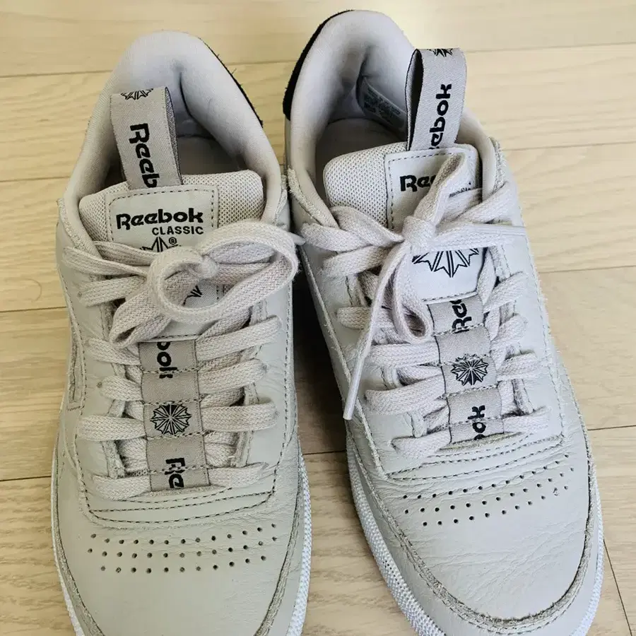 리북 운동화 Reebok 220사이즈 여성