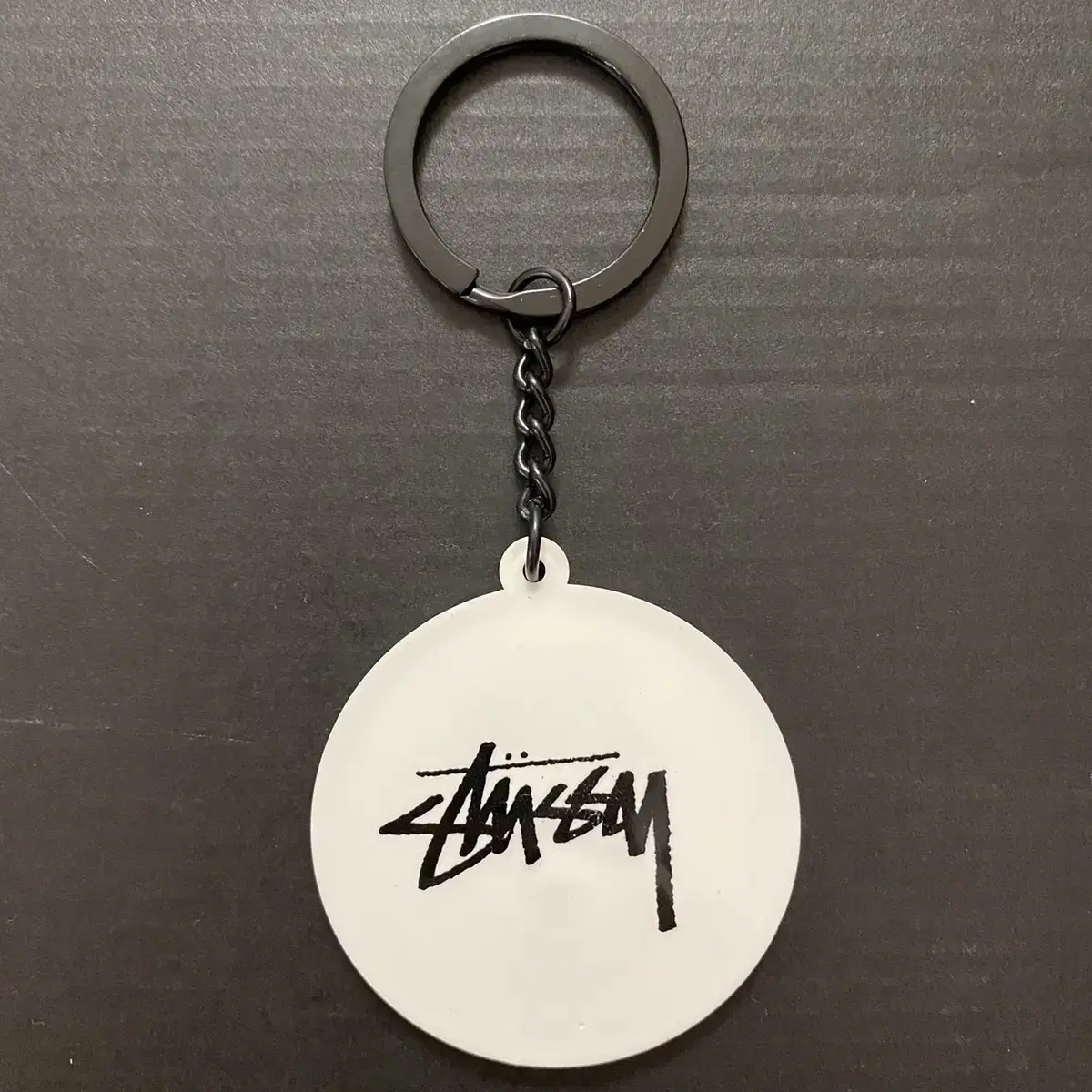 스투시 8 BALL KEYCHAIN