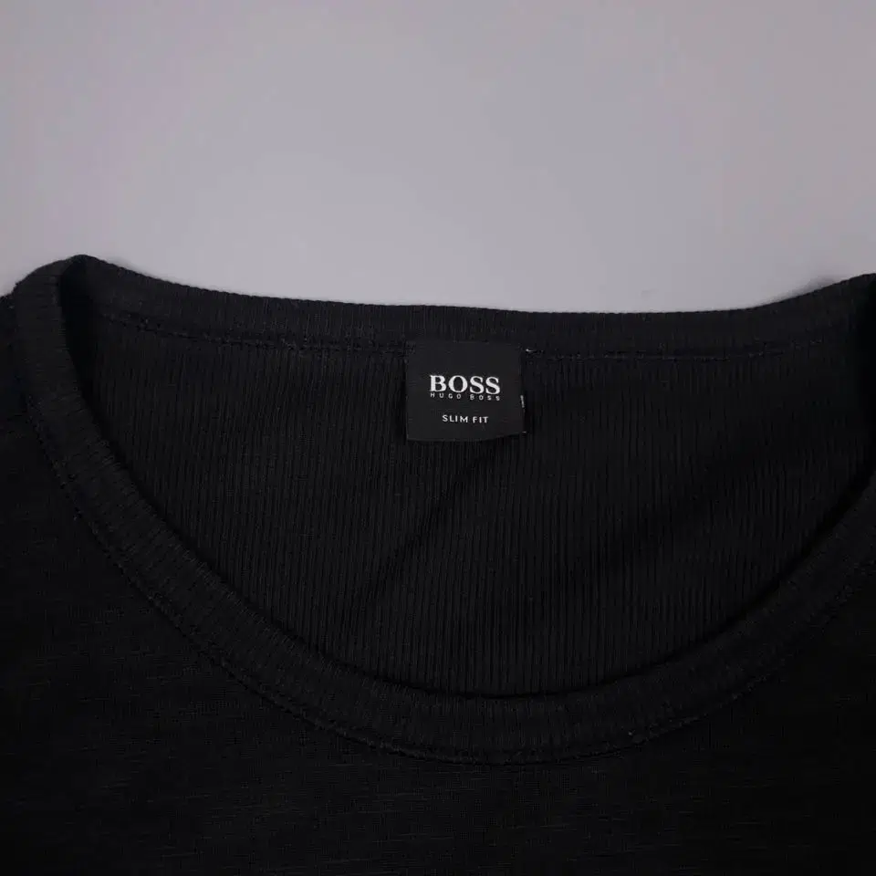 BOSS 휴고보스 블랙 슬림핏 라운드넥 반팔 티셔츠  SIZE L