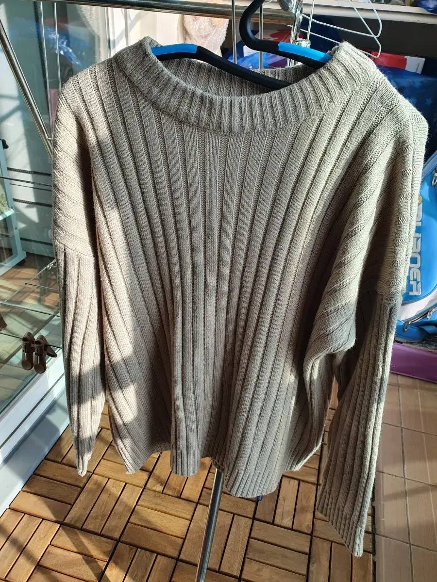 Beige basic knit free size