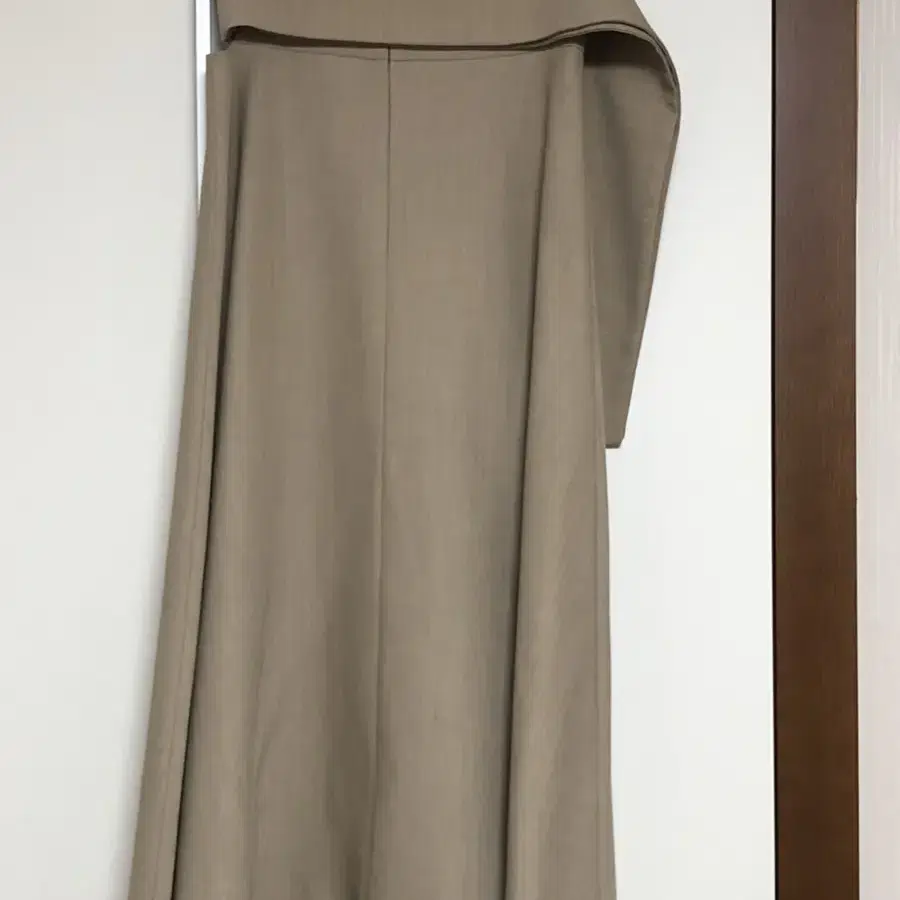 LE17 Beige Belted Wrap Skirt