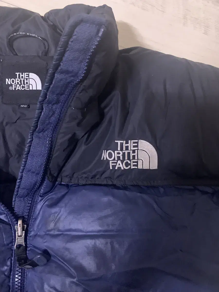 (Lowest price) Genuine North Face Nupsee Padding 700