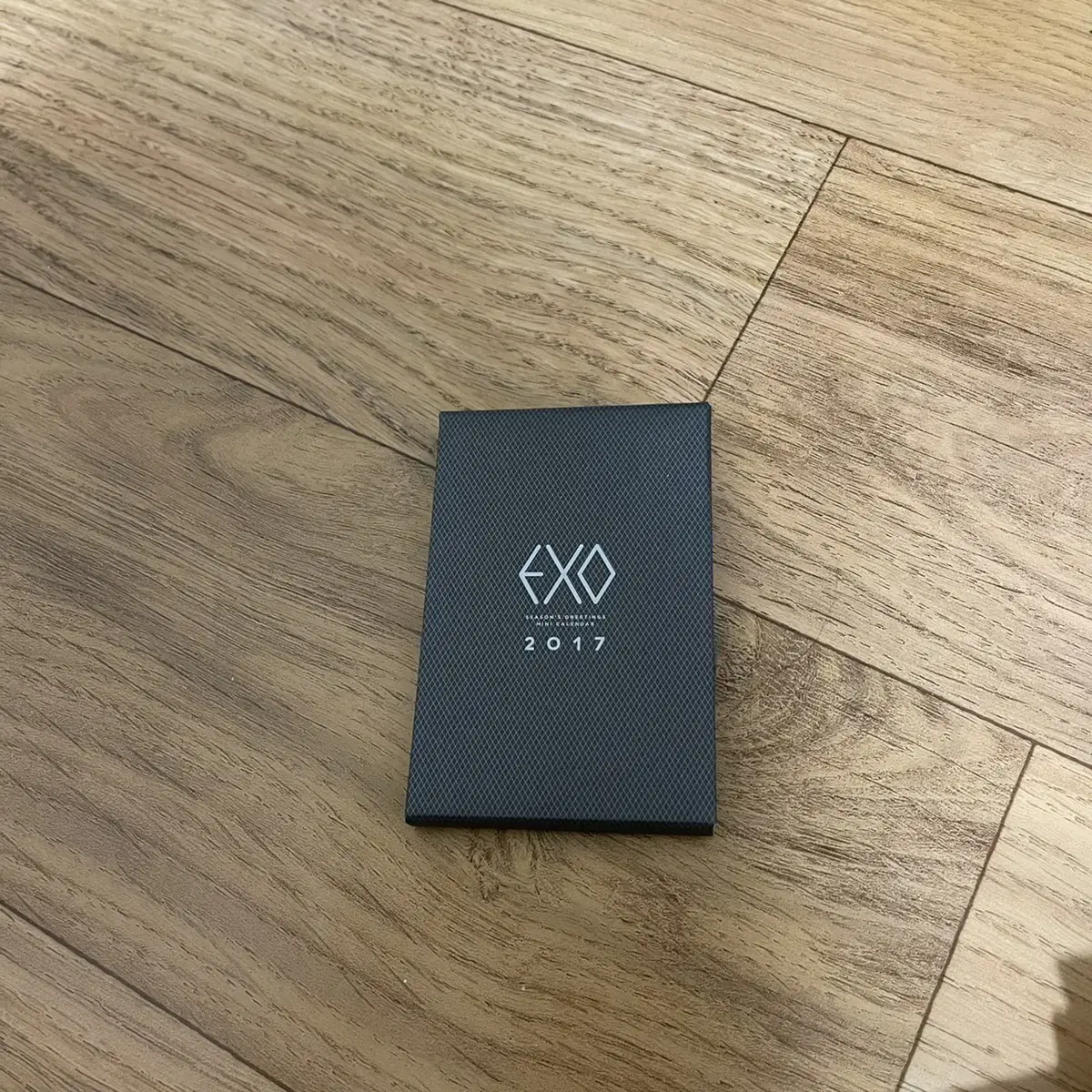 Exo 2017 season's greetings photocard wts (back calendar)