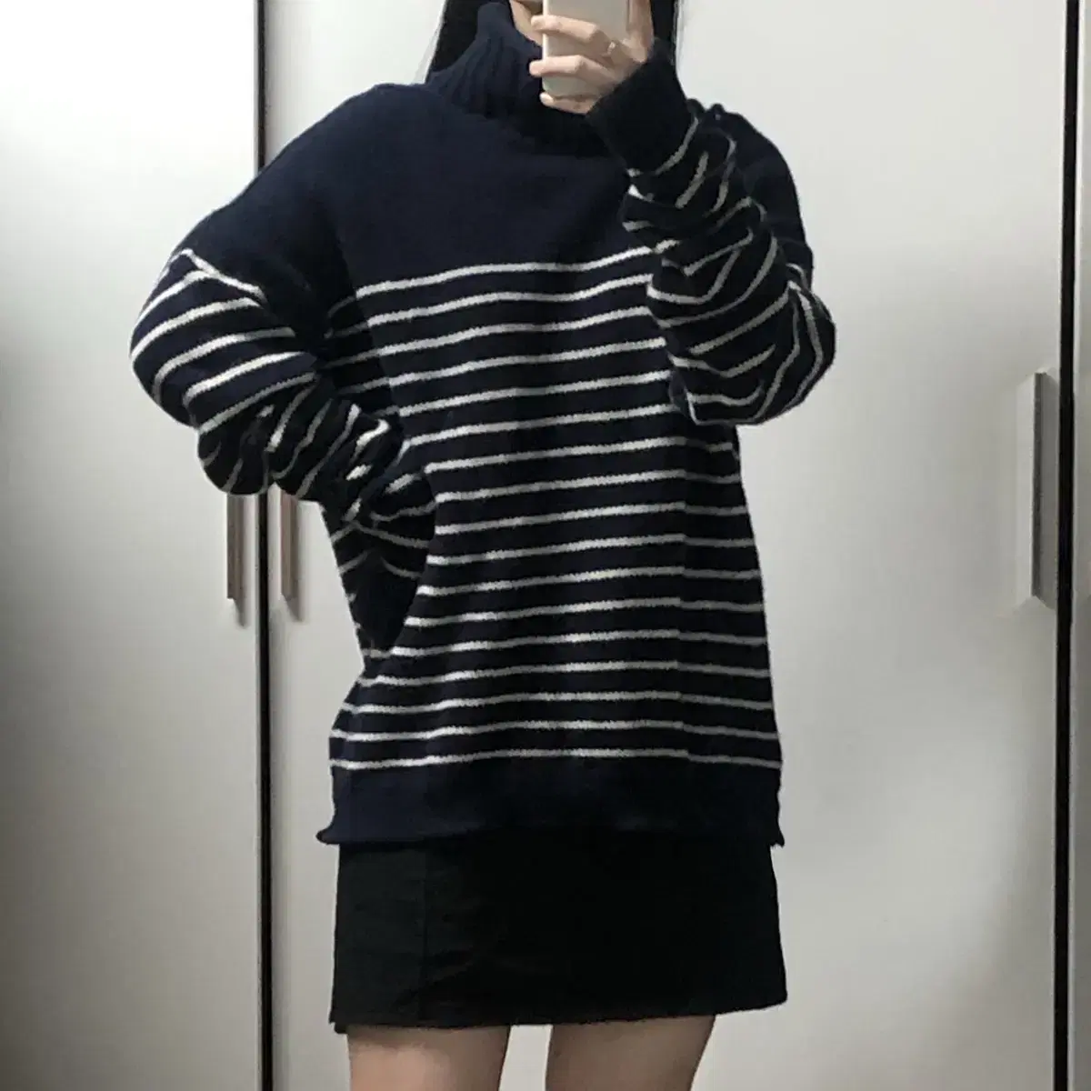 Knitted pola with mock neck