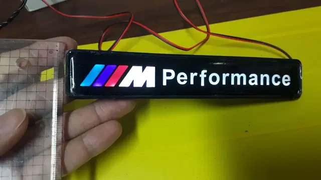 BMW M PERFORMANCE LED 엠블럼