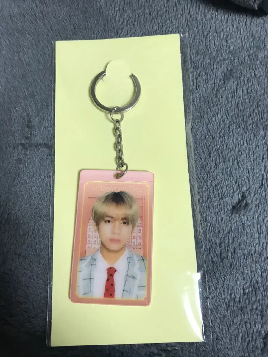 Bangtan v Muster Lanticular Keyring