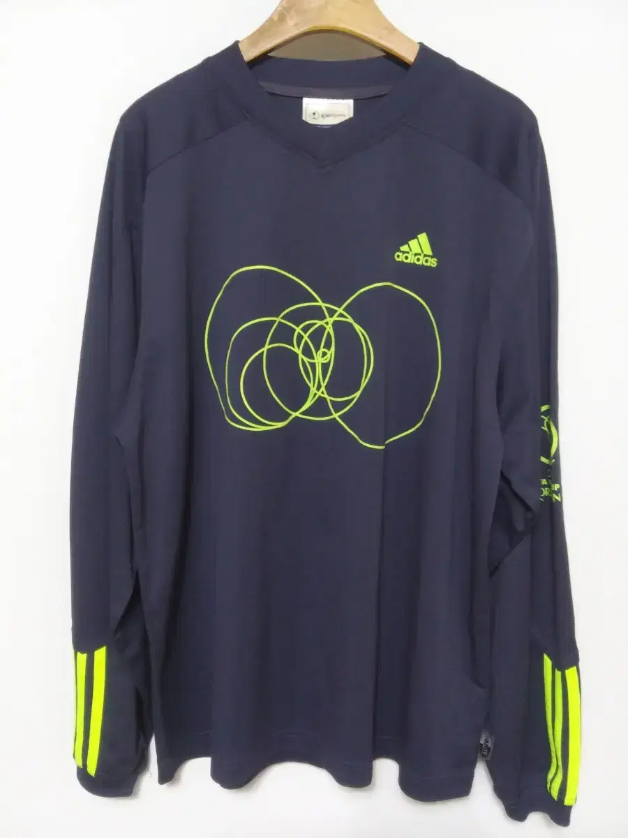 Adidas 2002 T-Shirt