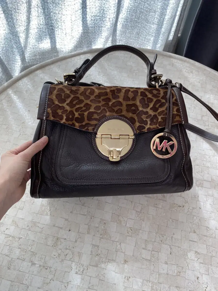 마이클 코어스 Michael Kors 송치 가죽 가방