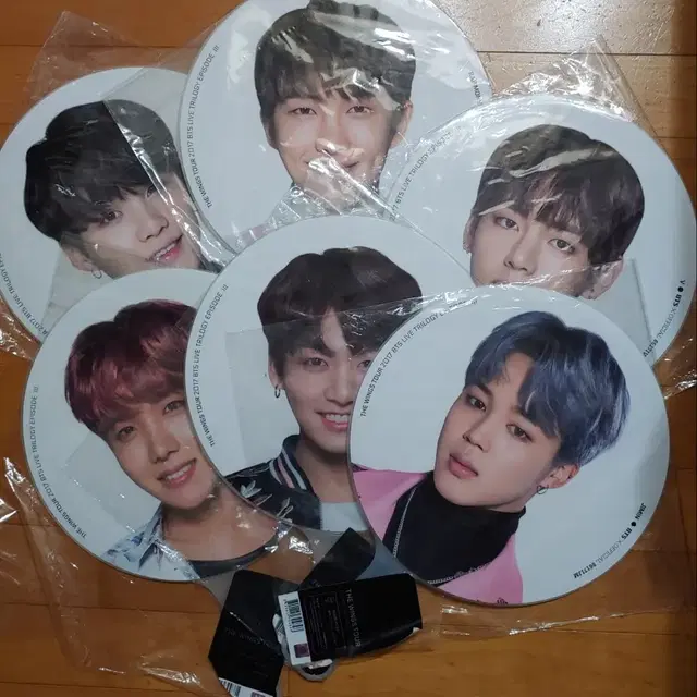 방탄 윙즈 이미지 피켓