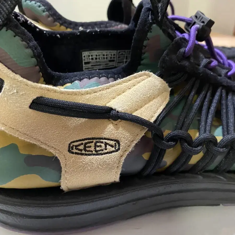 킨 샌들 겸 스니커즈 KEEN