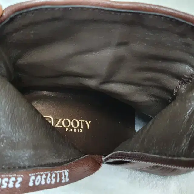 ZOOTY 주띠앵클부츠