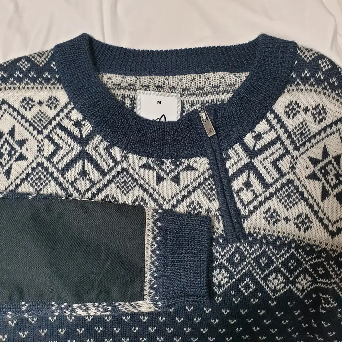 Men) mouli pullover knit