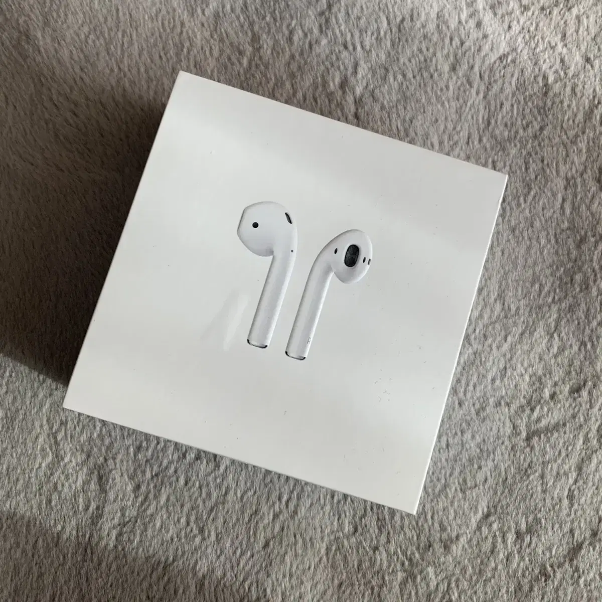 AirPods box