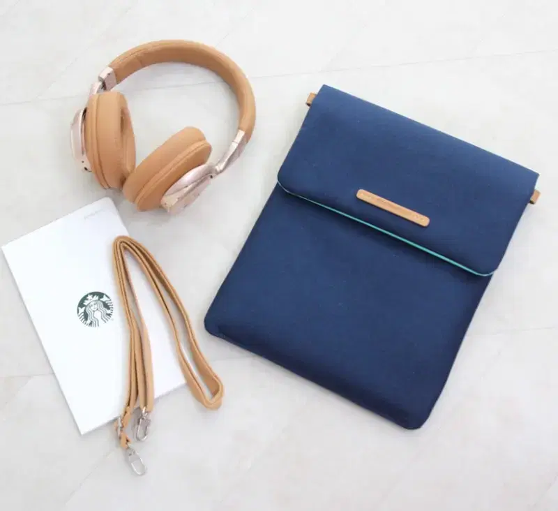 (Unsealed)Starbucks Foldable Crossbody Bag Cream,Navy