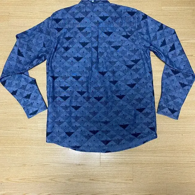 칼하트WIP L/S Crandall shirt m사이즈 중고품