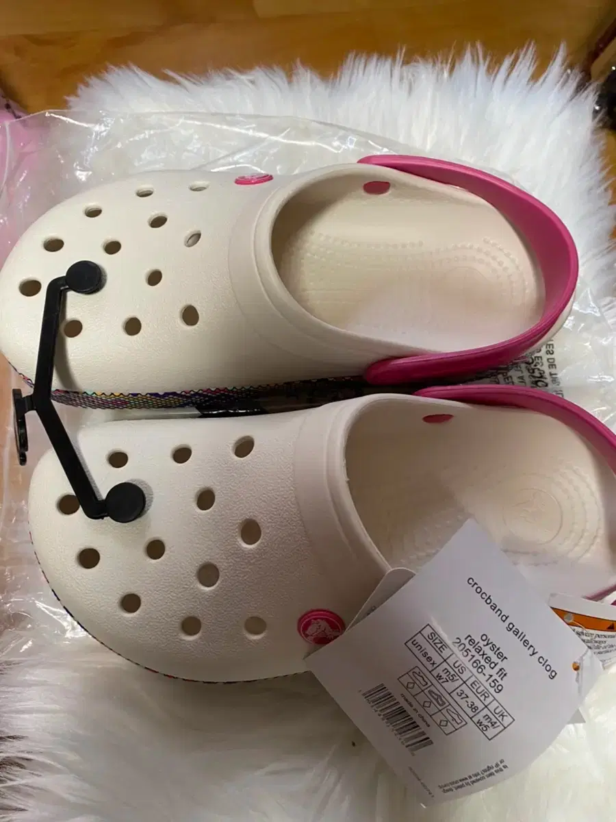 crocs 털신 중고거래 | 취향을 잇는 거래 번개장터 중고거래