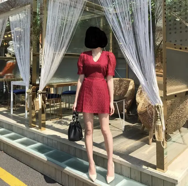 인스타마켓 레드 펀칭 원피스