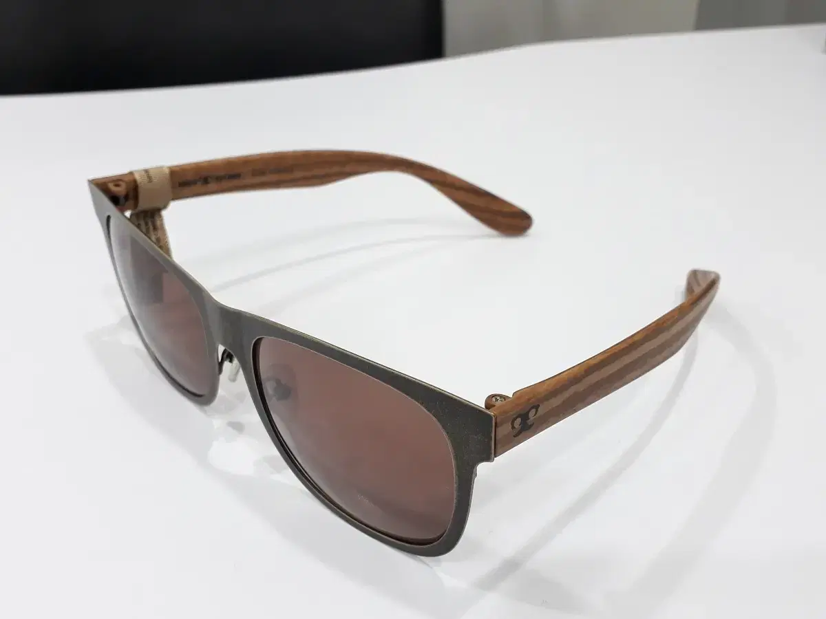 Metal.combi.sunglasses.megatycoon.05.c.3.wooden.frames.