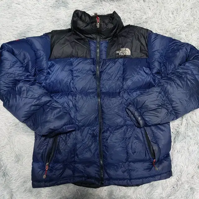 95 The North Face Roche Knopsie Navy Short Puffer