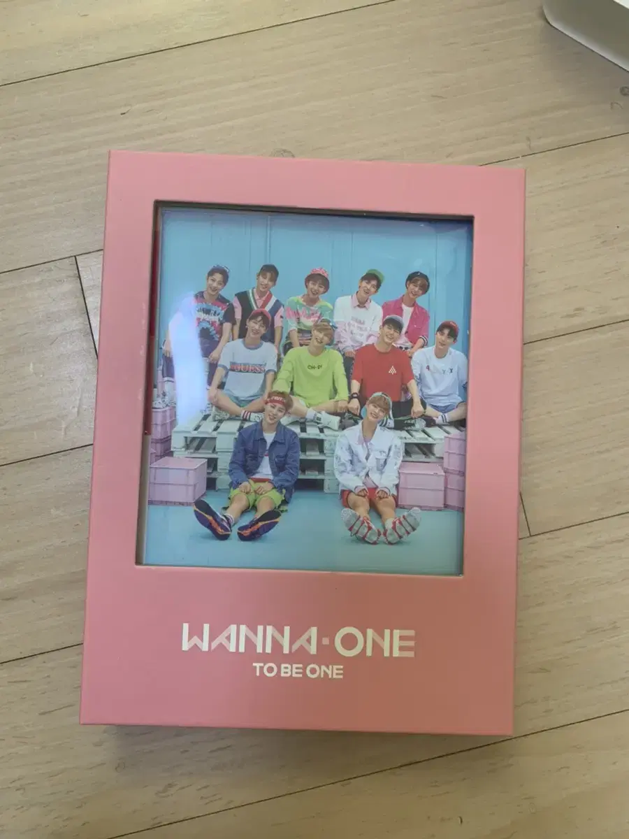 Wanna One's debut album 1x1=1