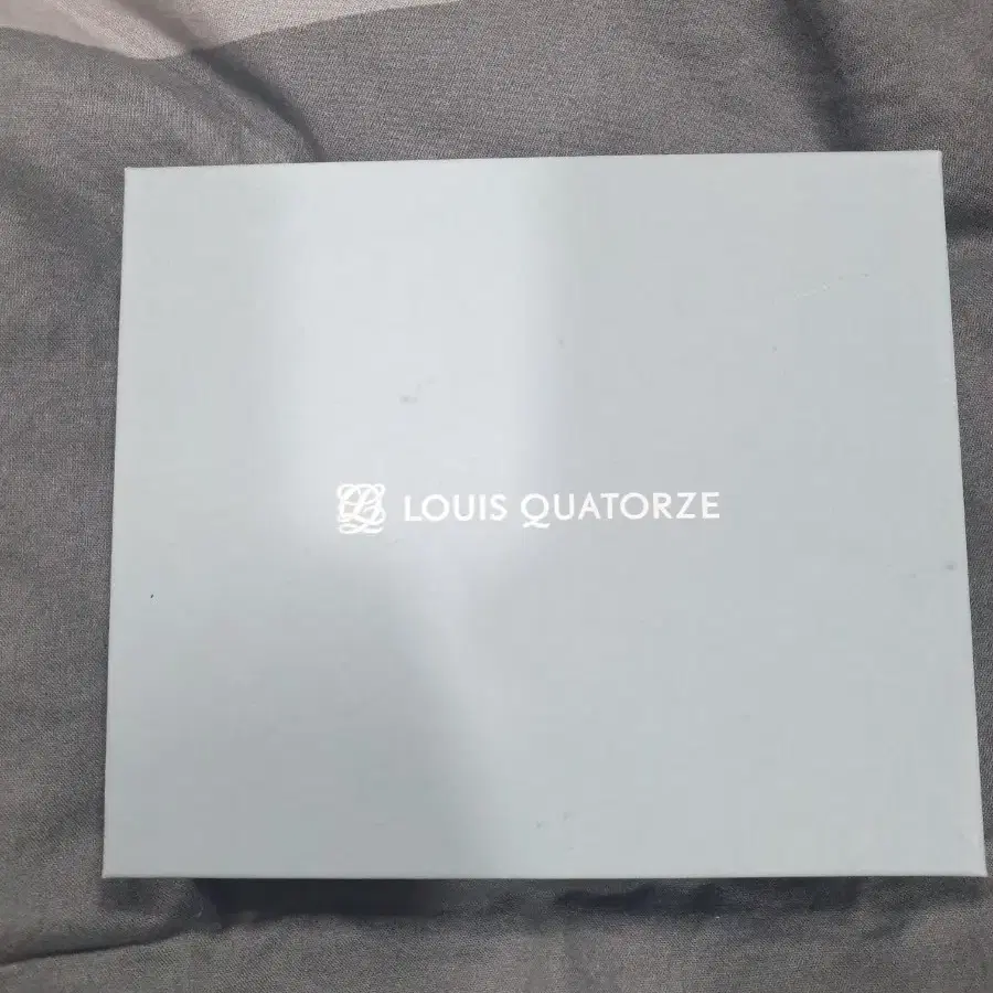 LOUIS QUATORZE 루이까또즈 반지갑