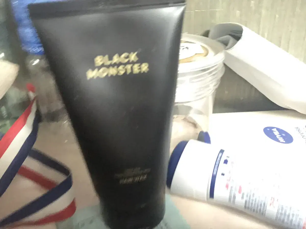 Black Monster Hair Wax Unsealed Product