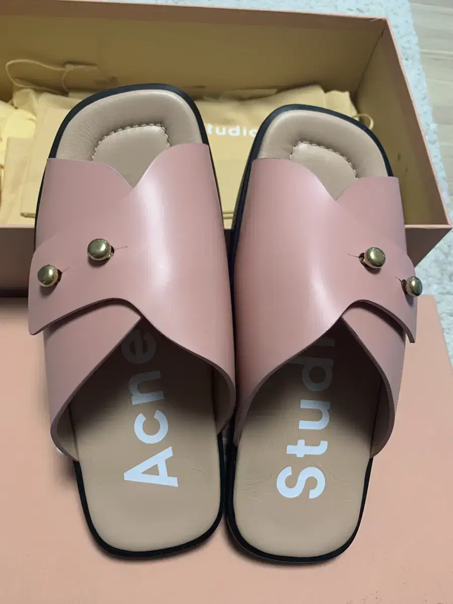 새꺼)아크네 acnestudios 샌들슬리퍼