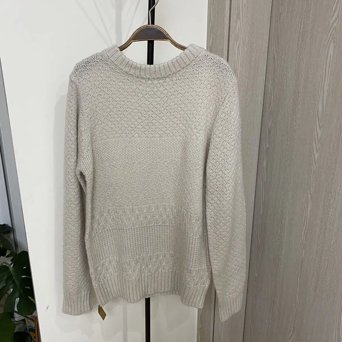 Women's knitwear