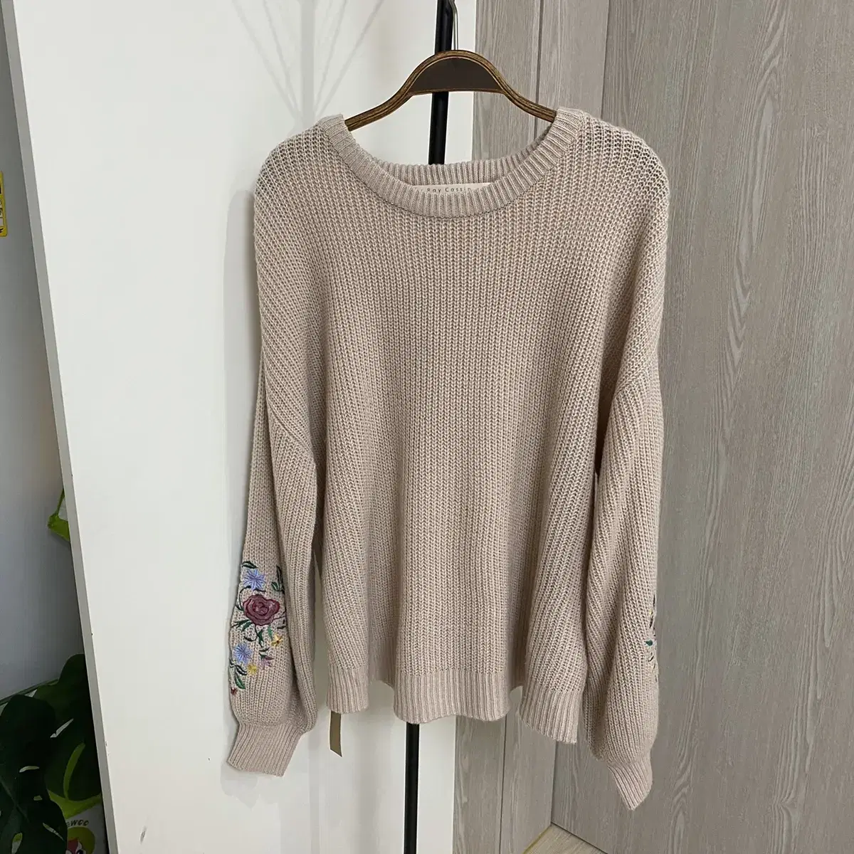 Women's knit T-shirt