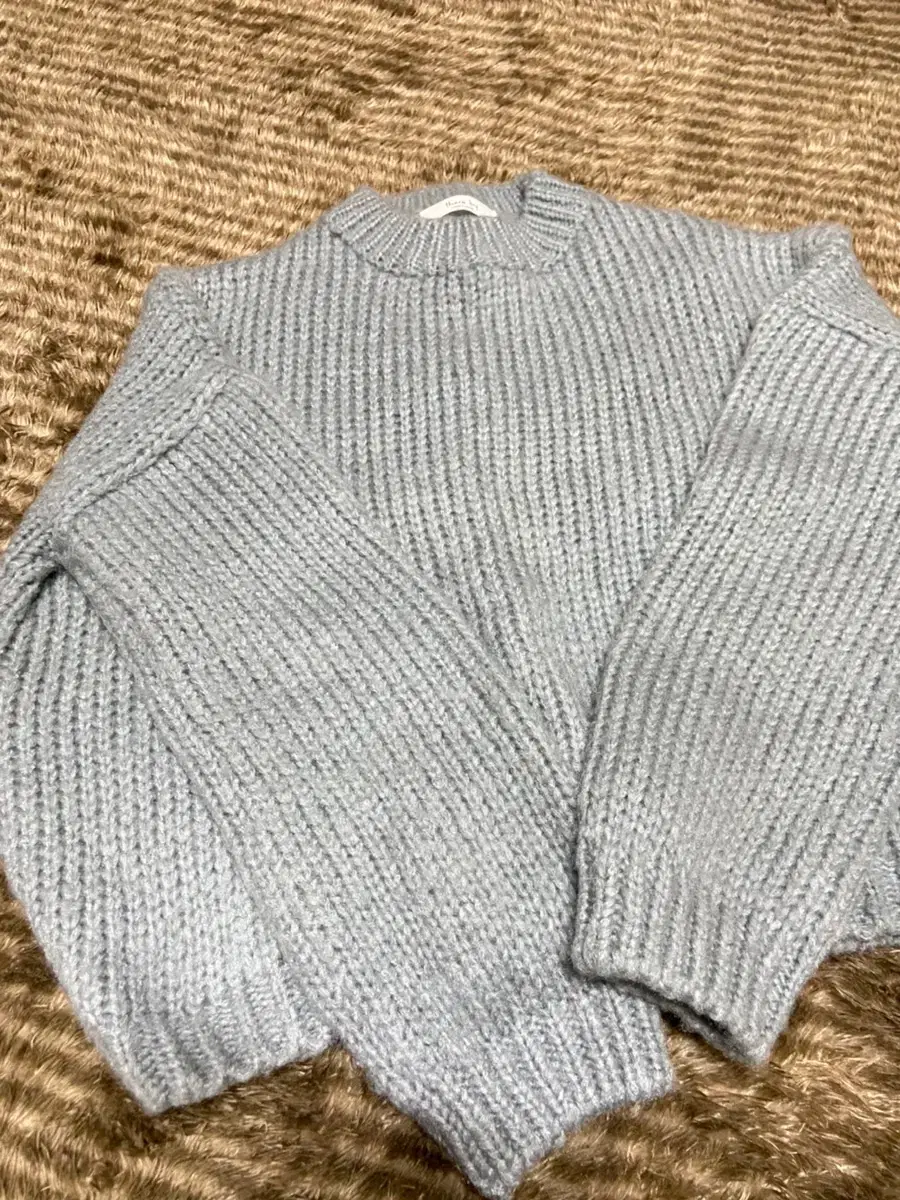 Thick cropped knit