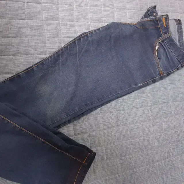 Men's plain jeans