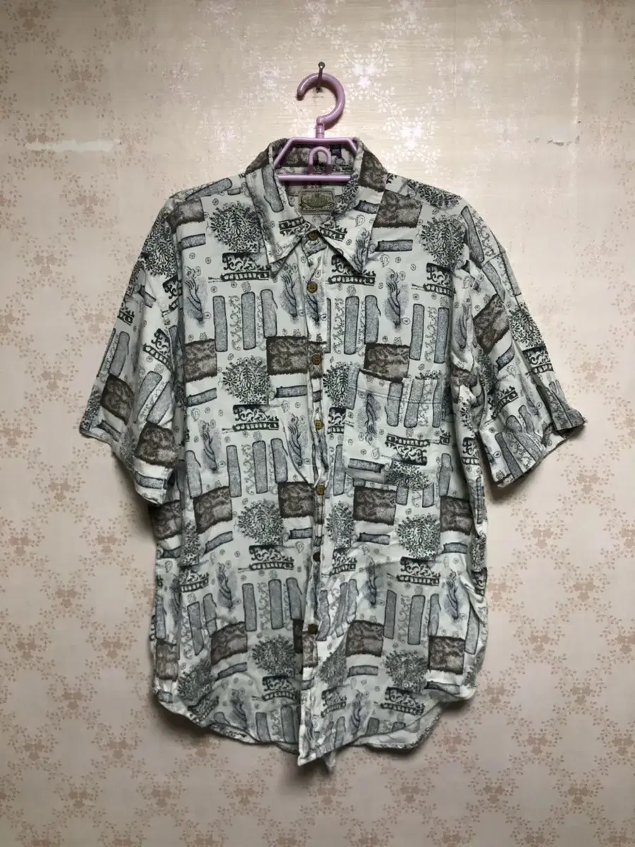 Vintage vahn-sap pattern shirt