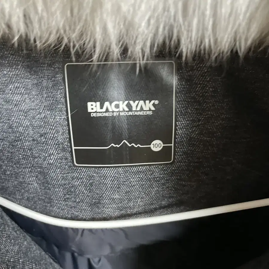 가격내림 x, 새상품 Black yak 프리미엄 구스다운