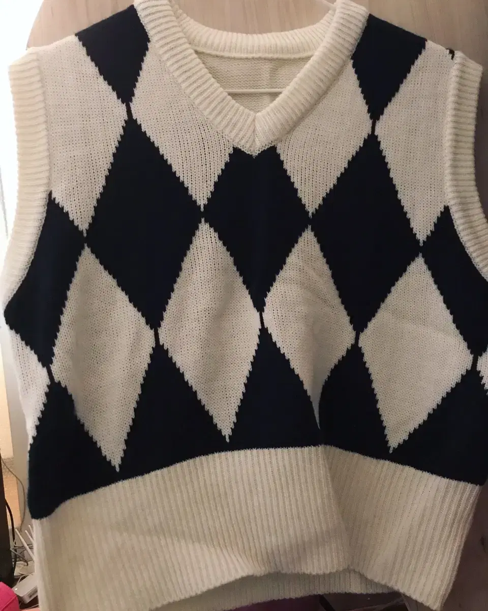 Women's Argyle Crop Knit