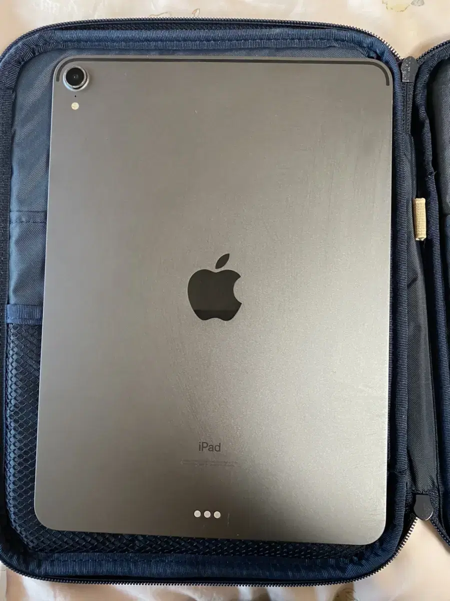 iPad Pro 3rd generation 64GB, sold with genuine keyboard