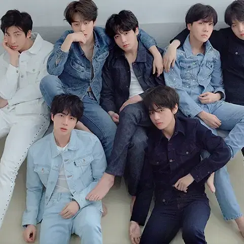 방탄소년단(BTS) LY TEAR 포스터