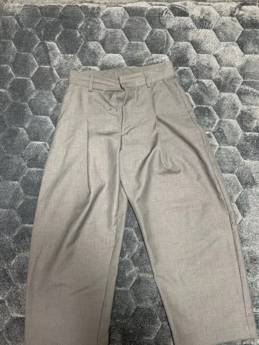 Minimalist gray pants