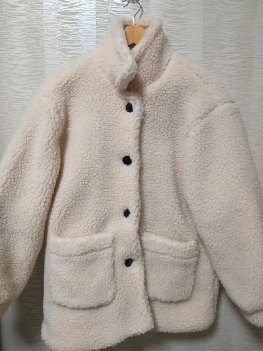 Sheep's wool tumbled coat