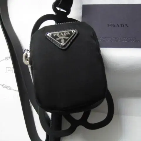 프라다 PRADA / 지퍼파우치 폰홀더 스트랩