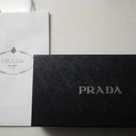 프라다 PRADA / 지퍼파우치 폰홀더 스트랩