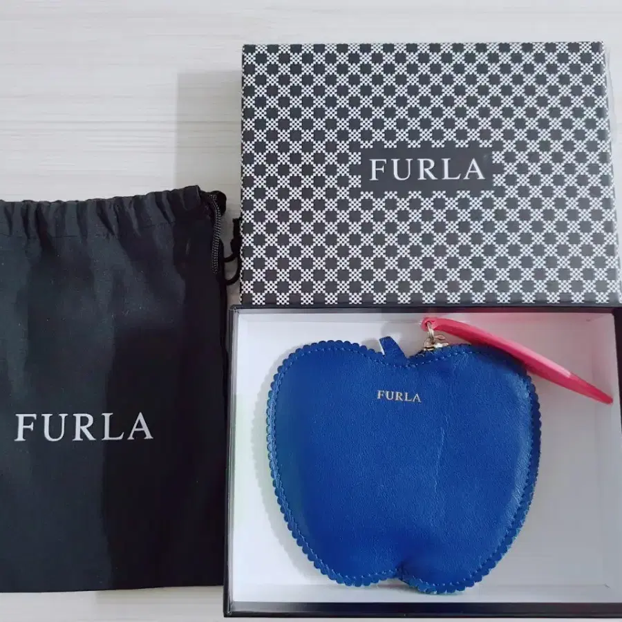 Furla 훌라 지갑 정품