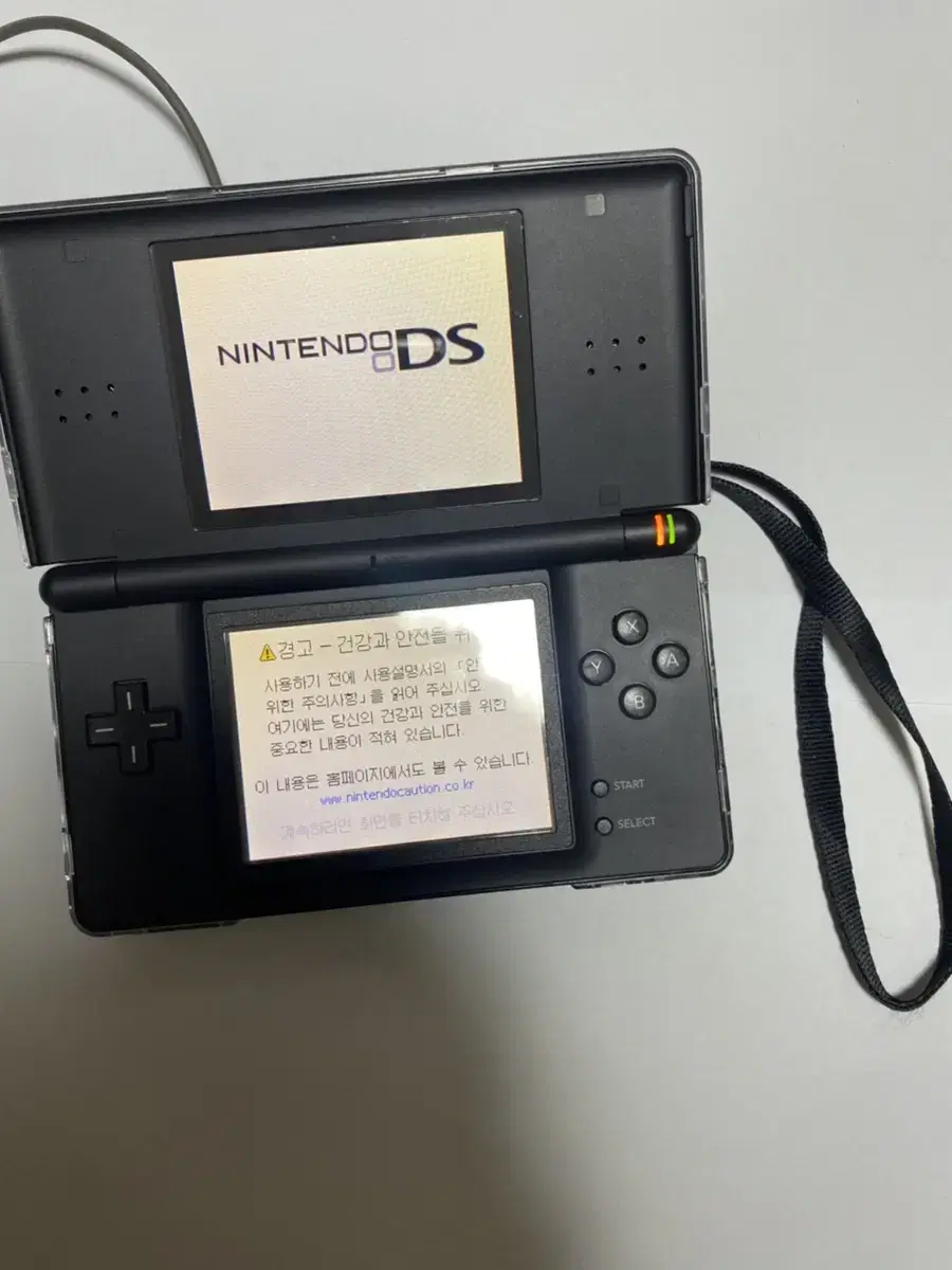 닌텐도 DS LITE