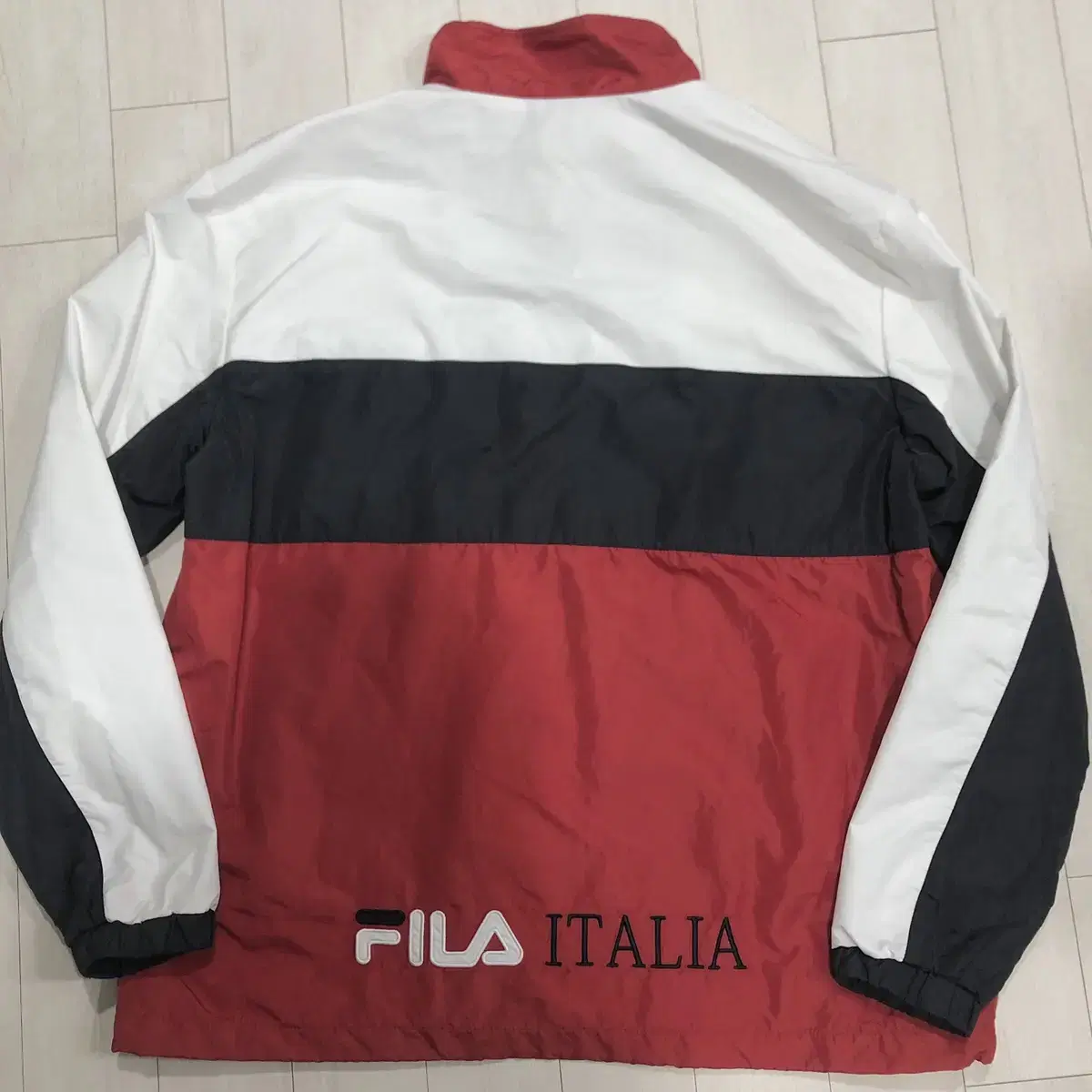 FILA 휠라 레귤러핏 NEW 3단 블로킹 바람막이