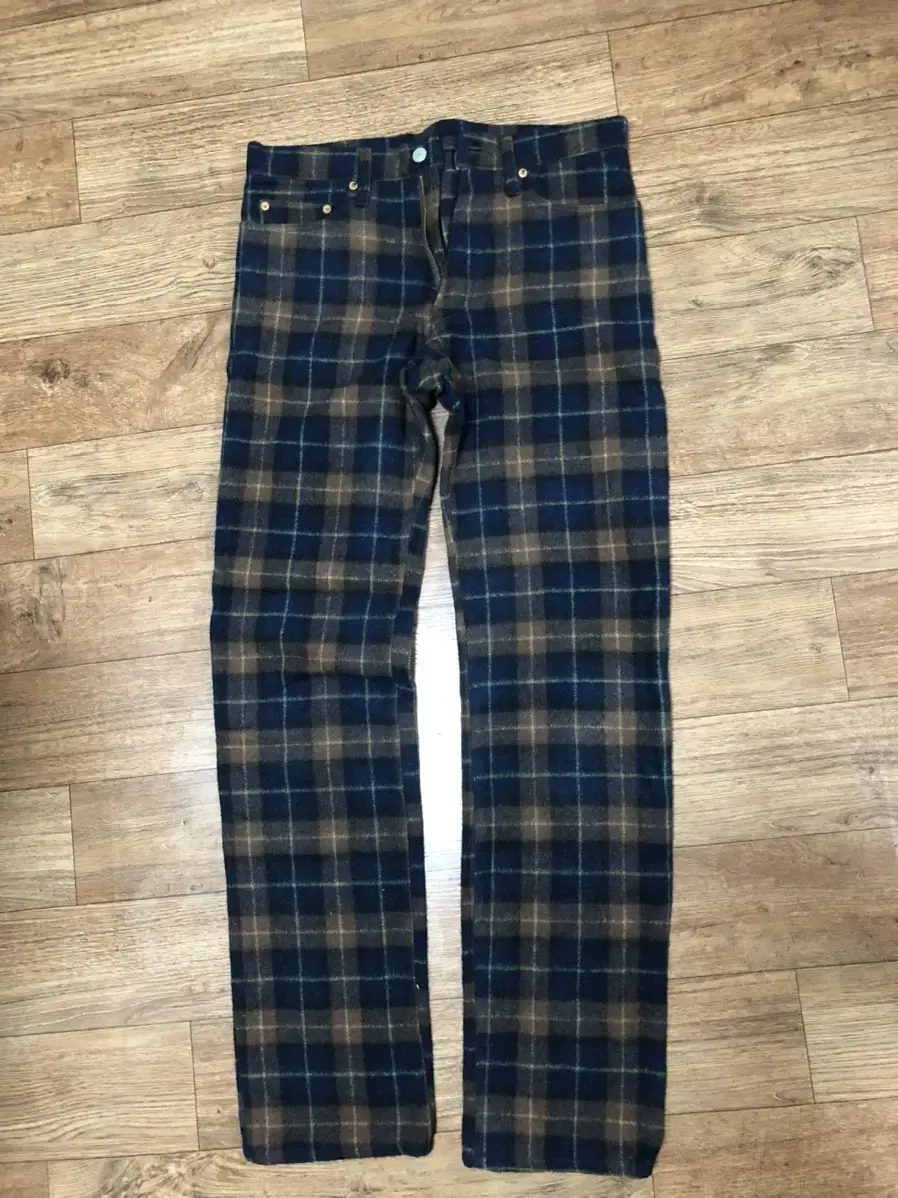 Check pants in flannel from Studio Dachi 30