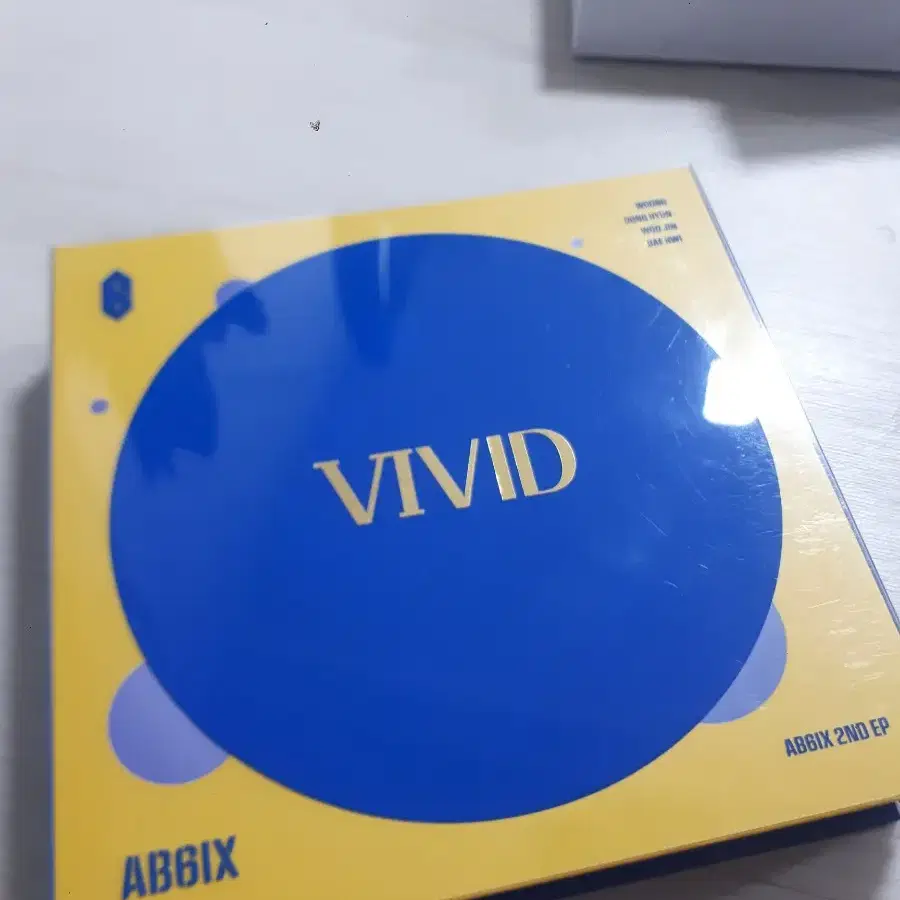 AB6IX 앨범 VIVID